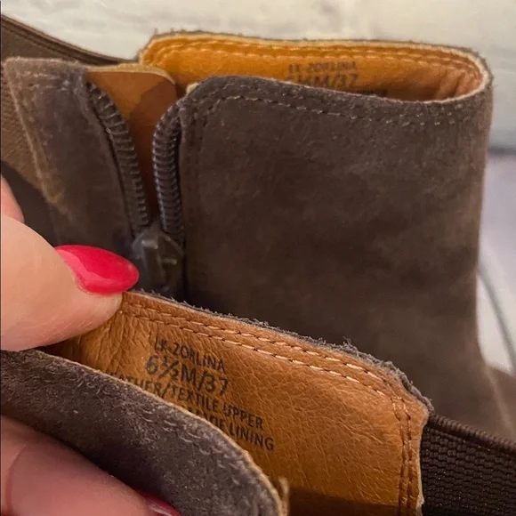 Lucky Brand Zorlina Brown Suede Ankle Booties Sz 6.5 - Picture 5 of 12
